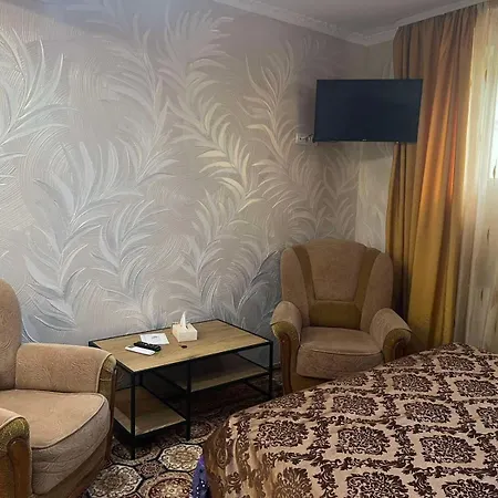 Golden Rose Homestay *